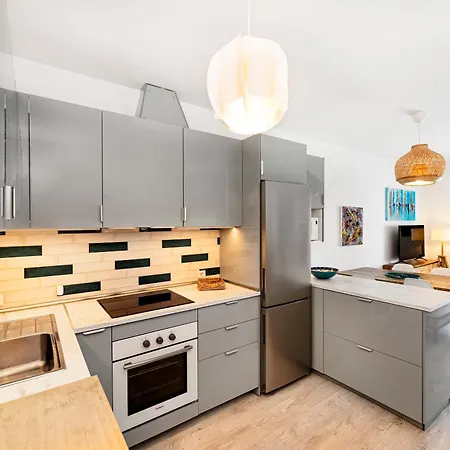 Pon Heated Pool Cozy *