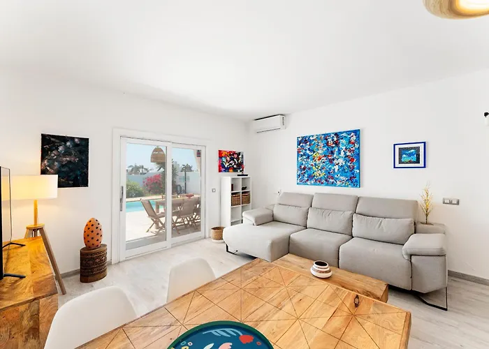 Villa Pon Heated Pool Cozy Playa Blanca (Lanzarote)