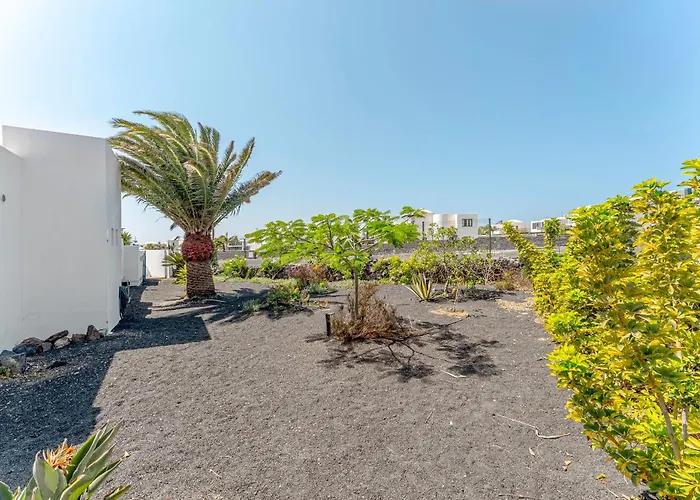 Pon Heated Pool Cozy *